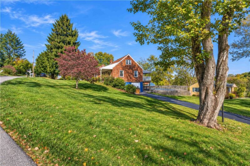 2889 Woodland Cir — photo 4