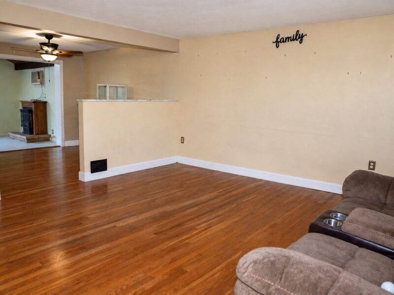 921 Shadycrest Rd — photo 6