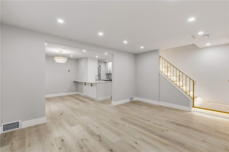 4526 Camelia St — photo 3