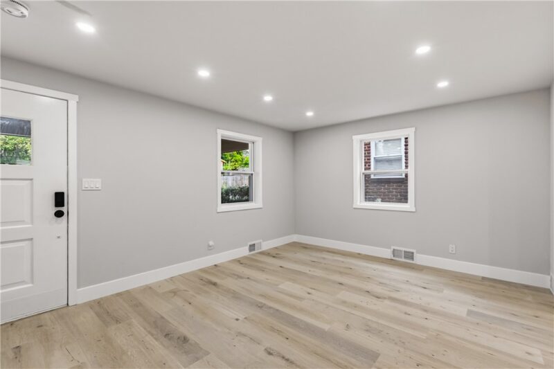 4526 Camelia St — photo 4