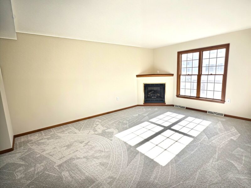 1003 Gazebo DRIVE — photo 3