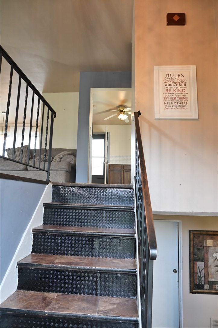 12 Dolly ave — photo 5