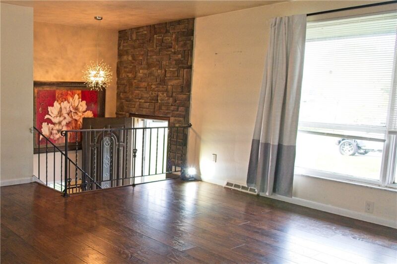 12 Dolly ave — photo 6