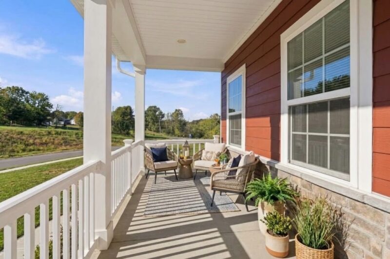 589 Blackrock Blvd — photo 3