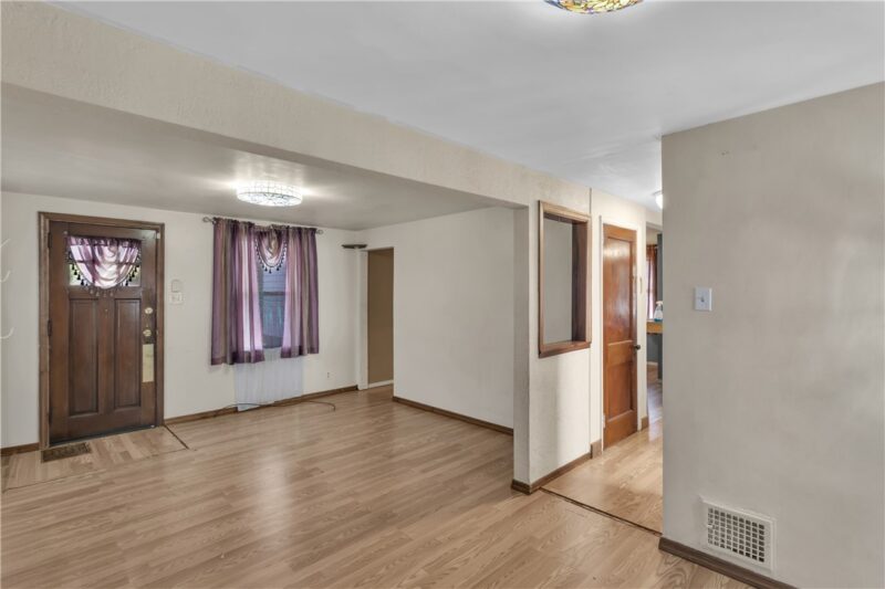 2116 Calvin St — photo 2