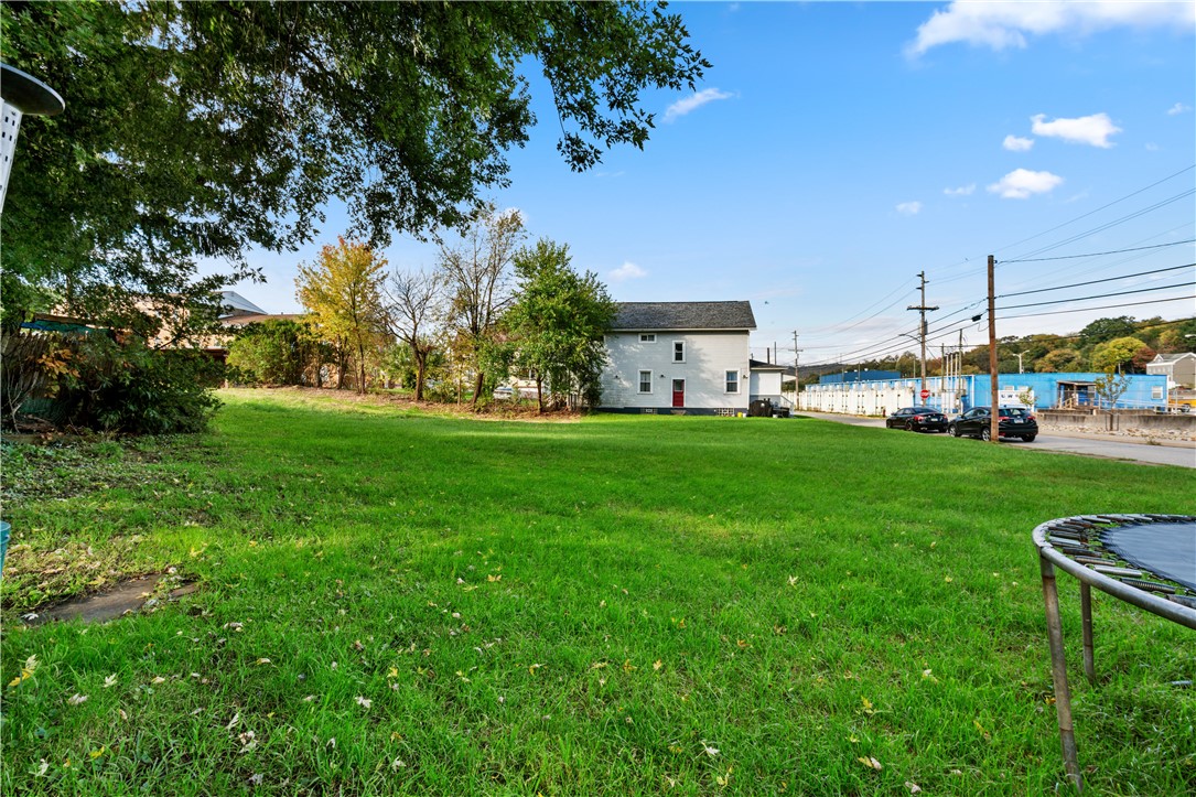 1112 Mcintire Way — photo 1