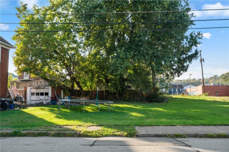 1112 Mcintire Way — photo 6