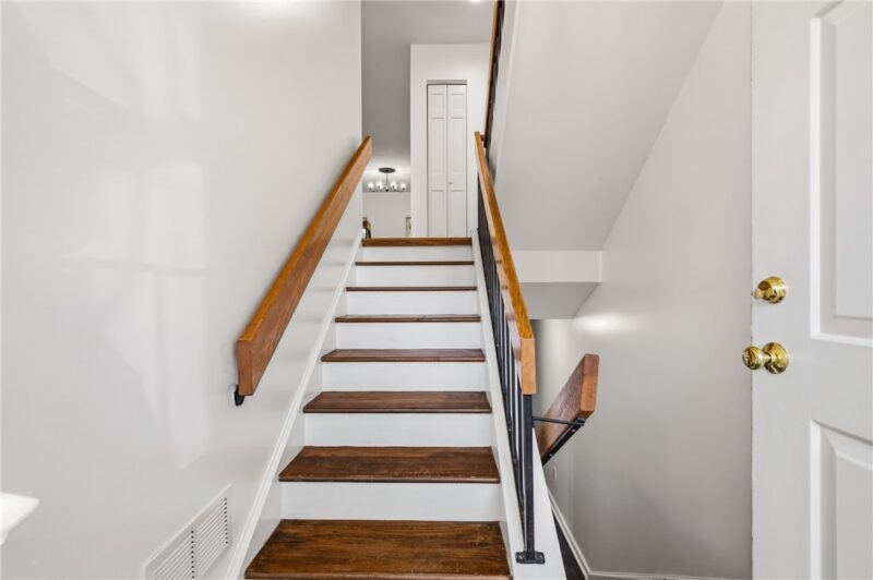 400 Virginia Ave — photo 3