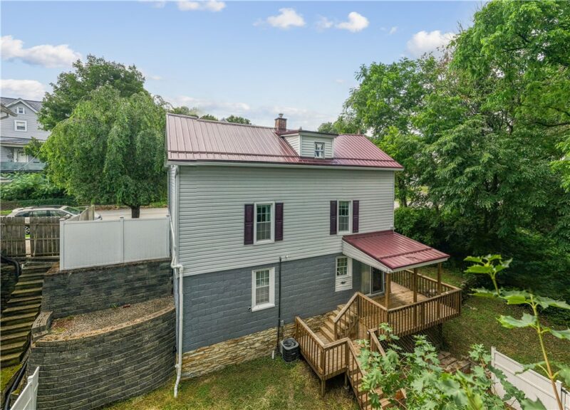 745 Sidney St — photo 2