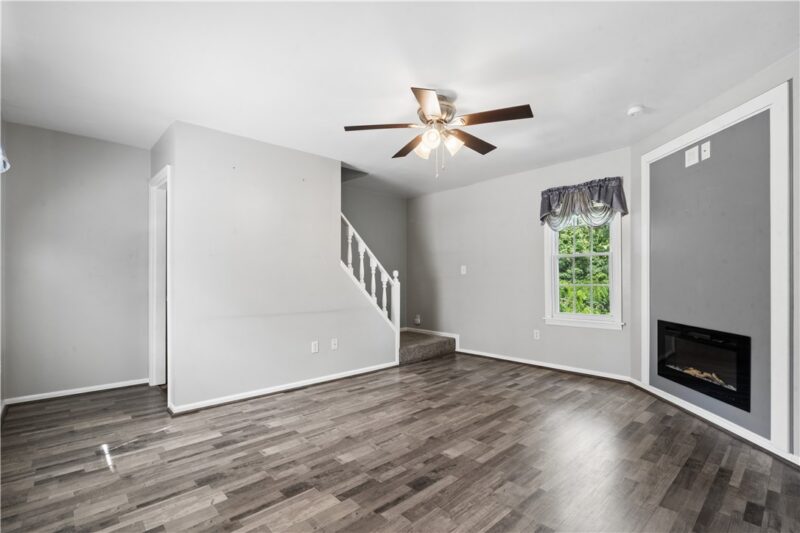745 Sidney St — photo 3