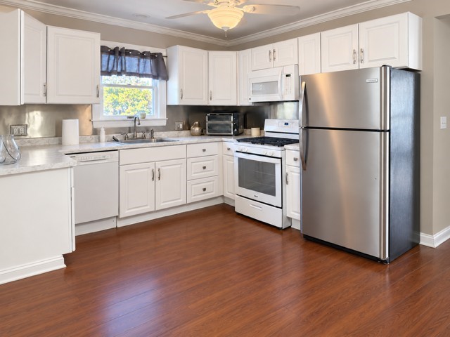 567 Duncan Ave — photo 8