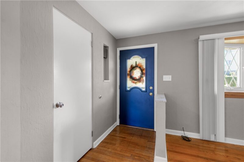 210 Linhart Ln — photo 6