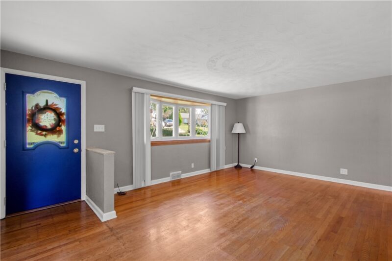 210 Linhart Ln — photo 7
