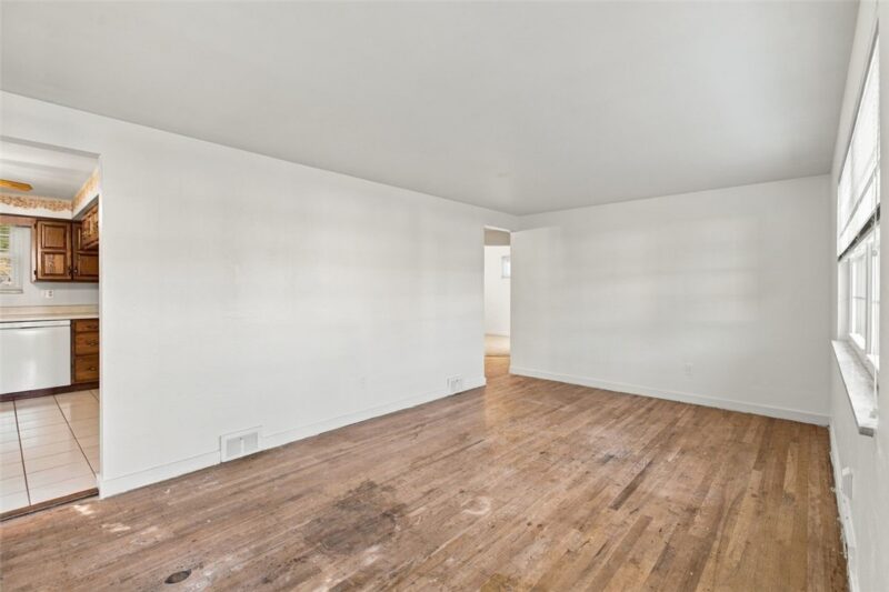 5742 Janet Drive — photo 4