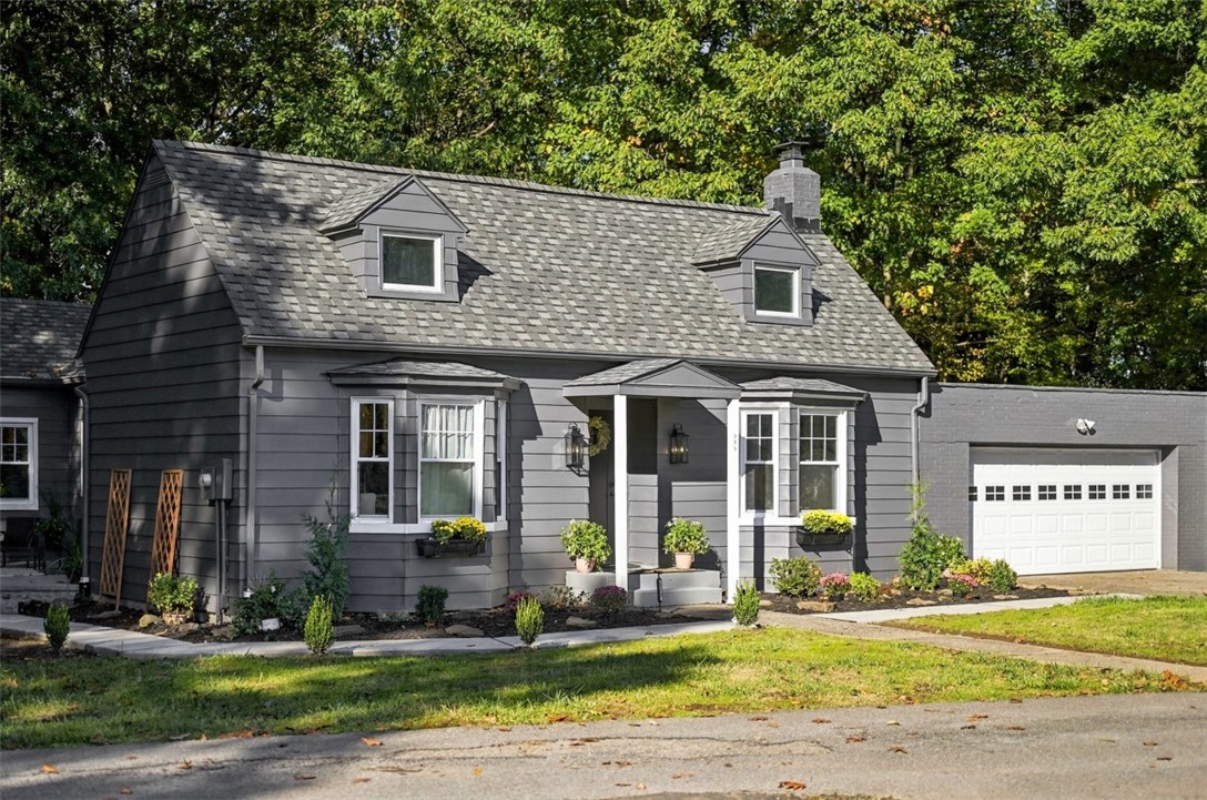 325 Jacks Run Rd — photo 1