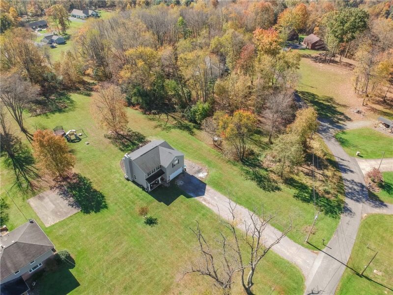 383 Northwestern Dr — photo 3