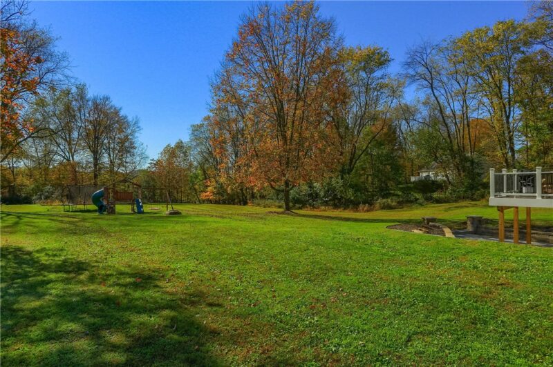 383 Northwestern Dr — photo 5