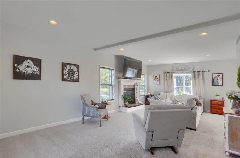 383 Northwestern Dr — photo 8