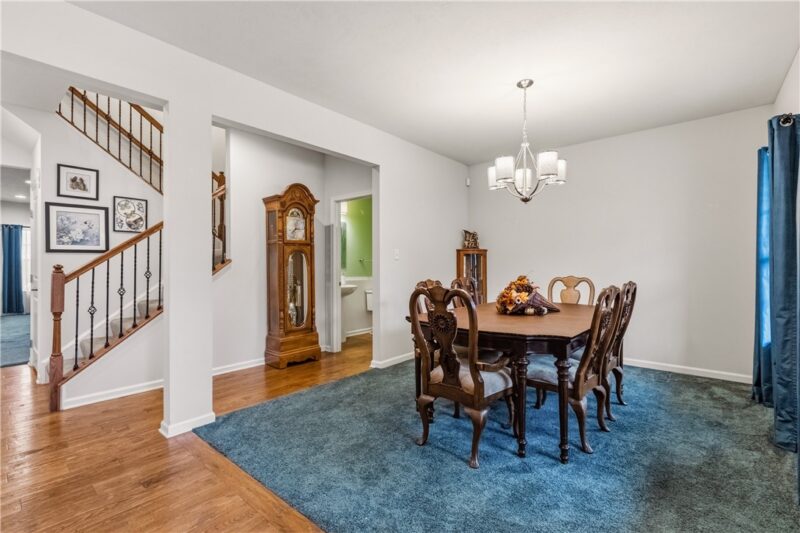 422 Fox Ridge Dr — photo 3