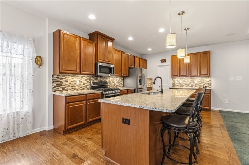 422 Fox Ridge Dr — photo 8