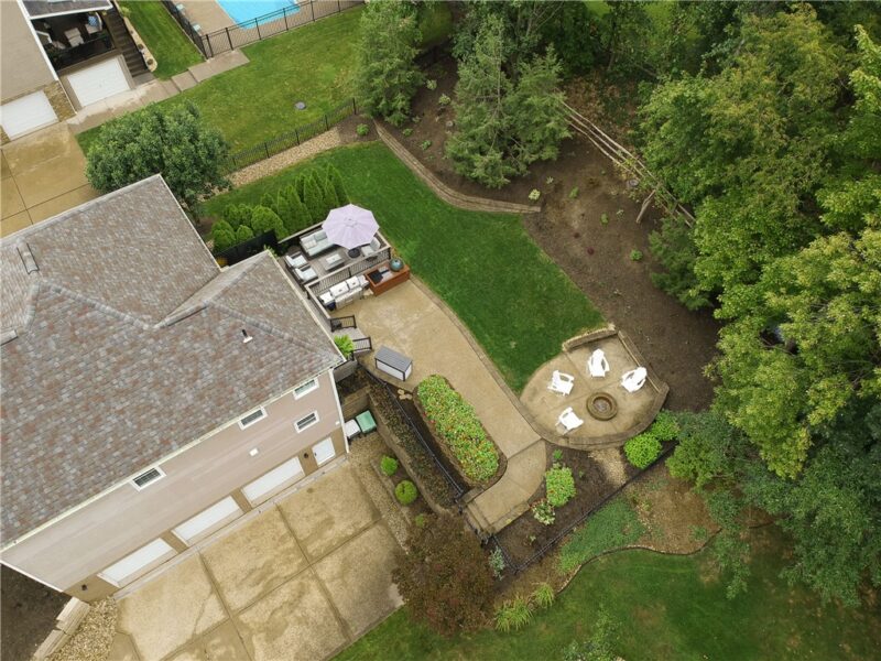 168 Hampshire Drive — photo 3