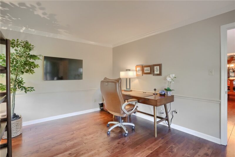 168 Hampshire Drive — photo 8