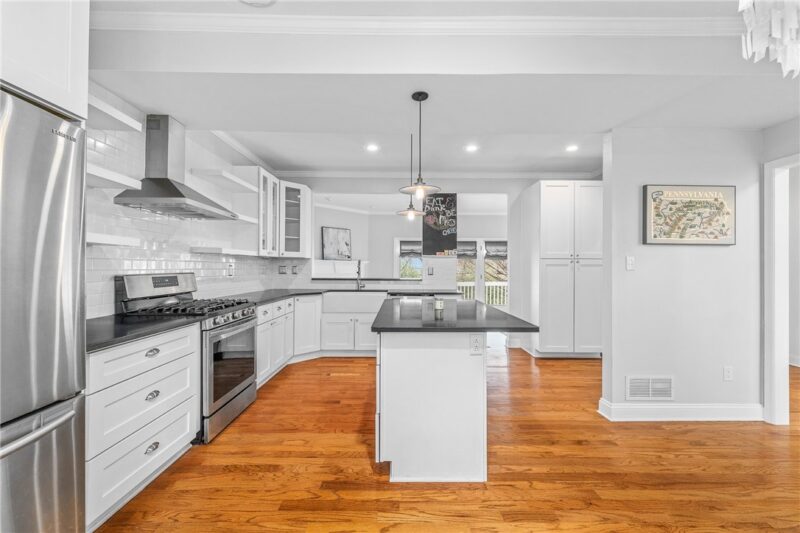 108 Bayberry Ct — photo 8