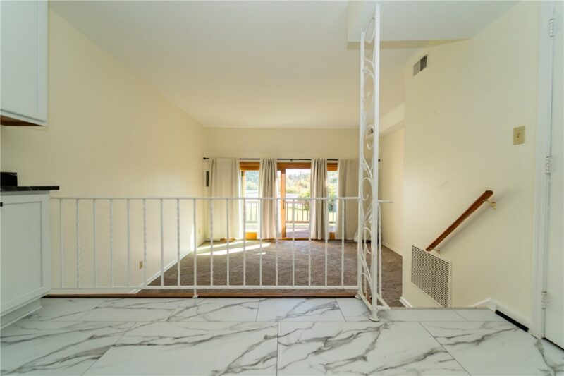 1034 Pennsbury Blvd — photo 8