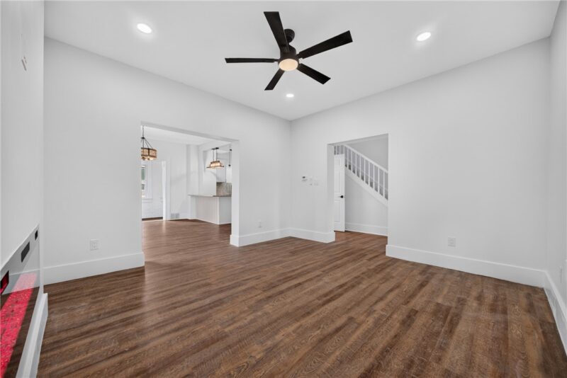 1427 Duss Ave — photo 7