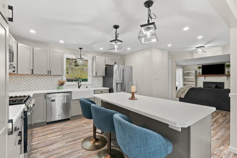 190 Black Oak Dr. — photo 5