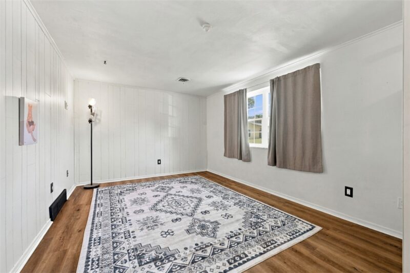 716 Cottonwood Dr — photo 4