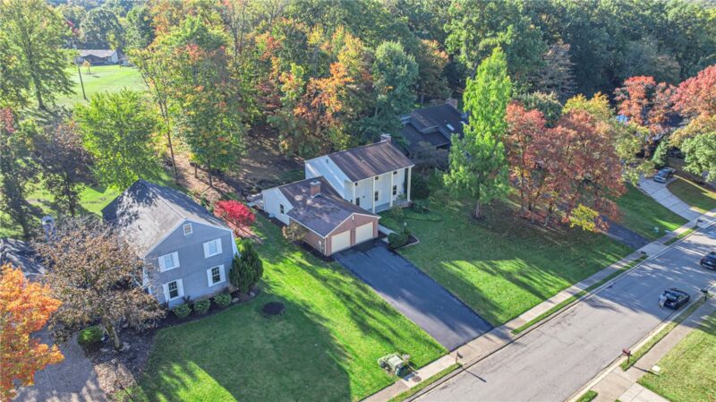 1593 Oakleaf Ln — photo 2