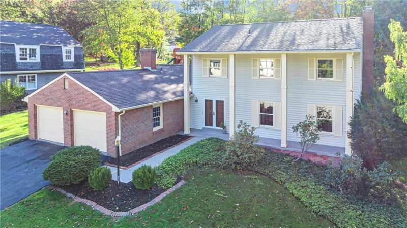 1593 Oakleaf Ln — photo 4