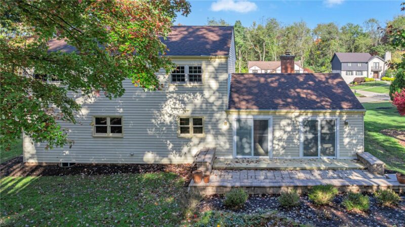 1593 Oakleaf Ln — photo 5
