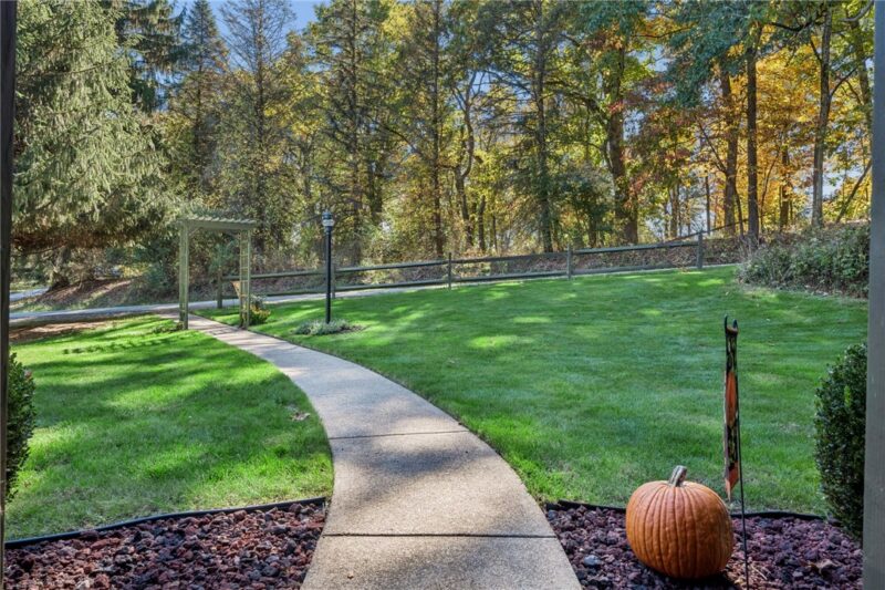 2495 Turkey Ridge Rd — photo 4