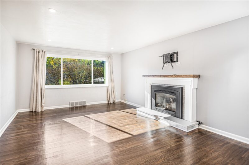 2504 Autumnwood Dr — photo 3
