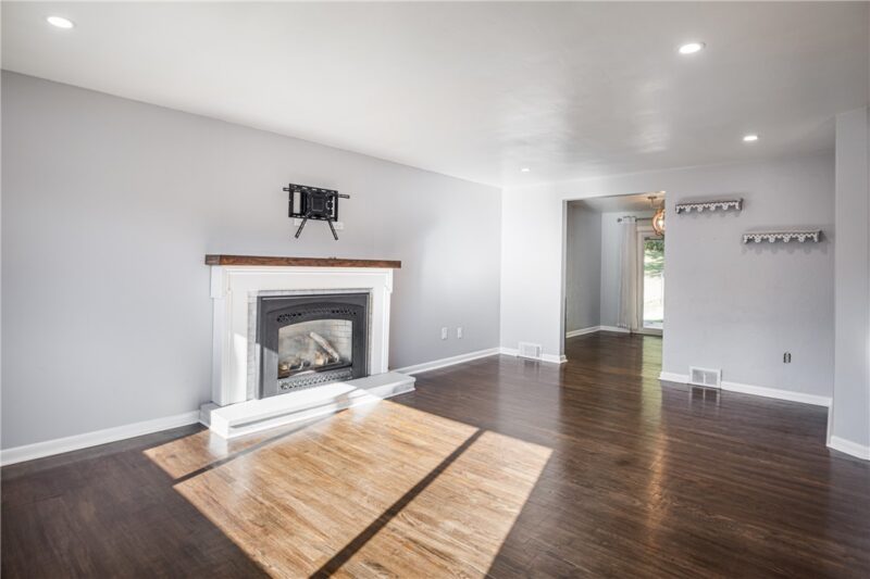 2504 Autumnwood Dr — photo 4
