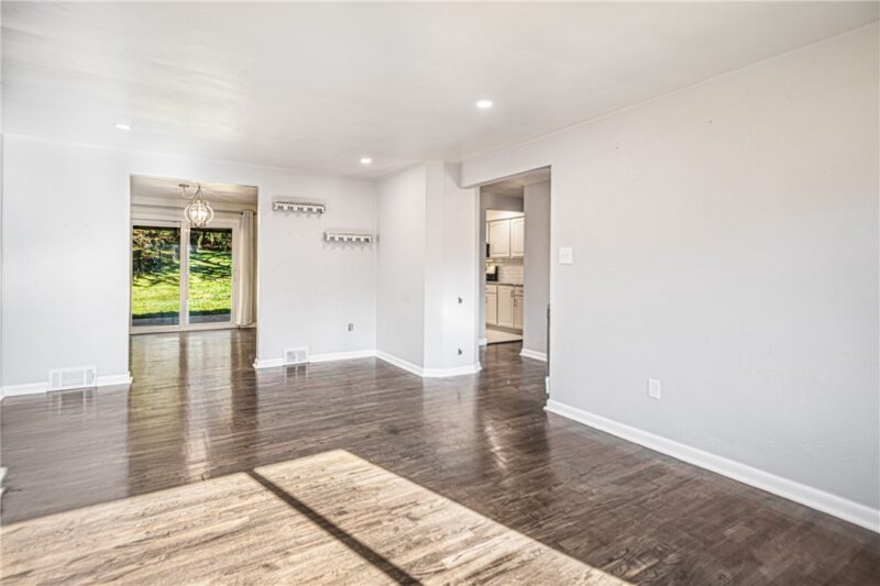 2504 Autumnwood Dr — photo 5