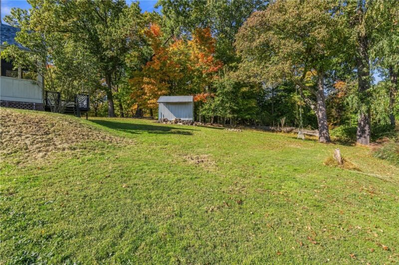 702 Summit St — photo 2