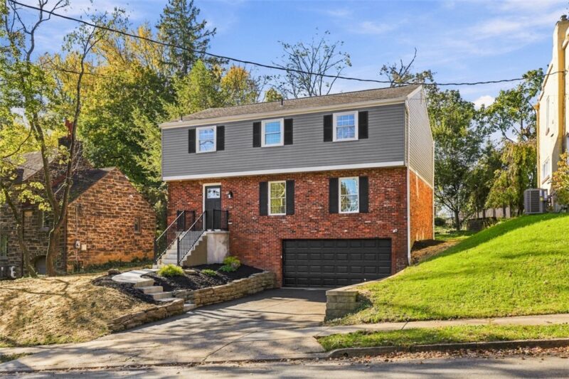 216 Catalpa — photo 2