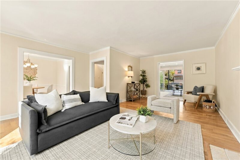 1345 Murdoch Rd — photo 4