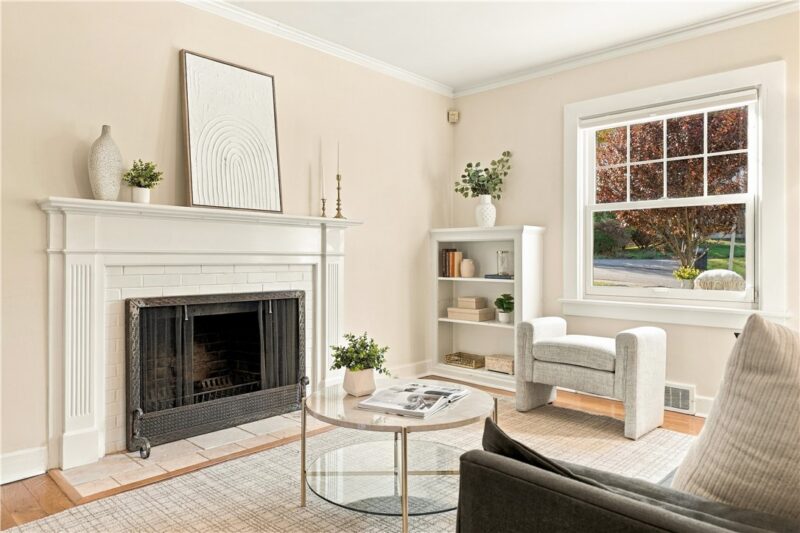 1345 Murdoch Rd — photo 7