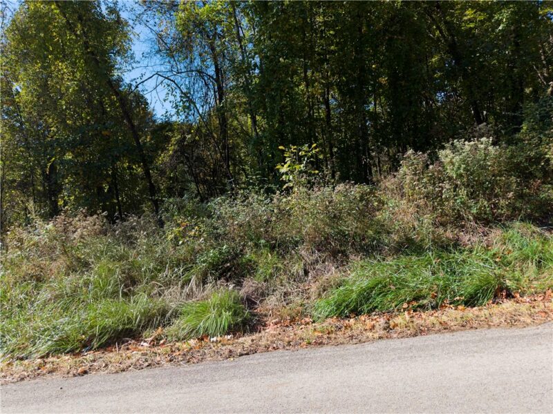 381 Ridge Rd — photo 2