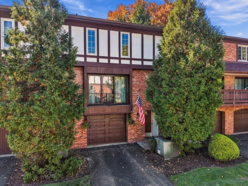 236 Woodbridge DRIVE — photo 2