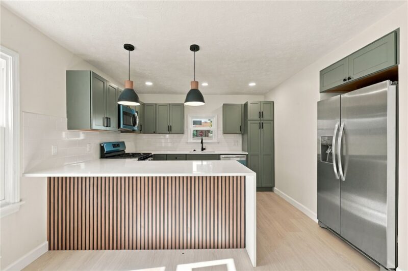 647 Kimball Ave — photo 5