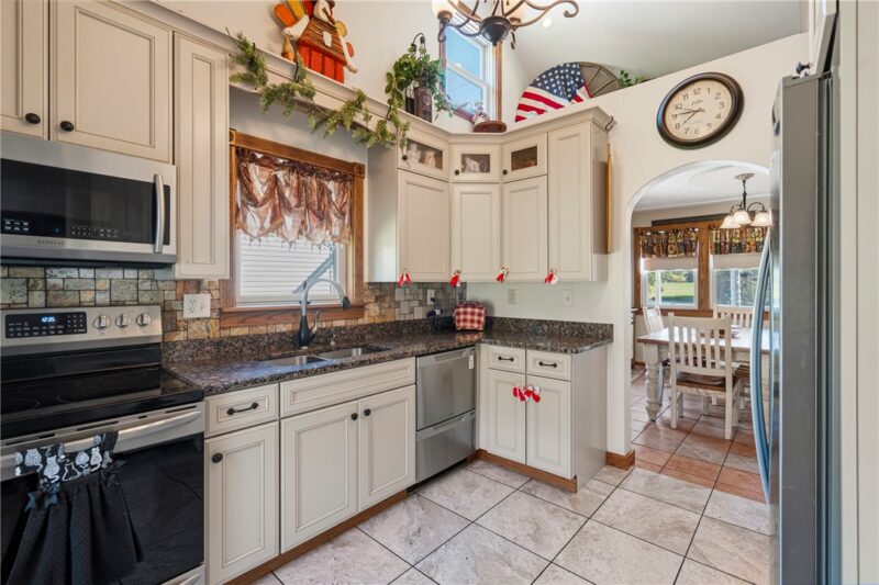 129 Township Drive — photo 7