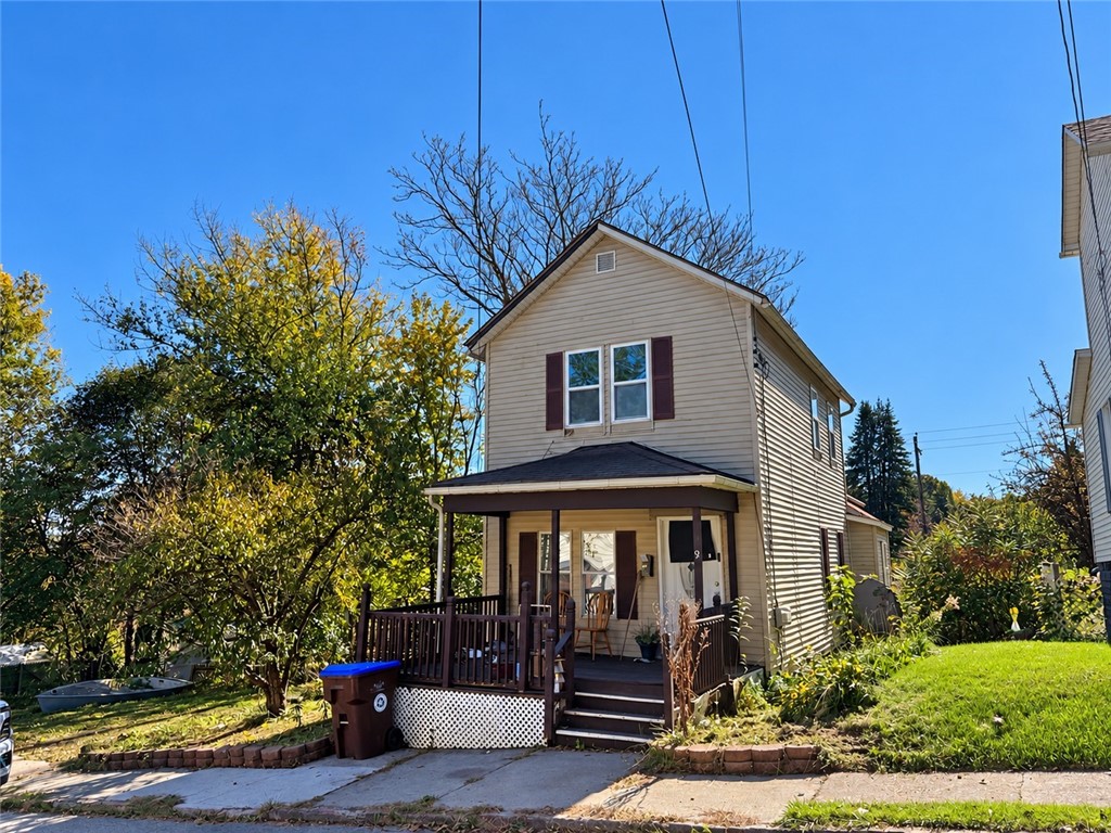 389 Russell St — photo 1
