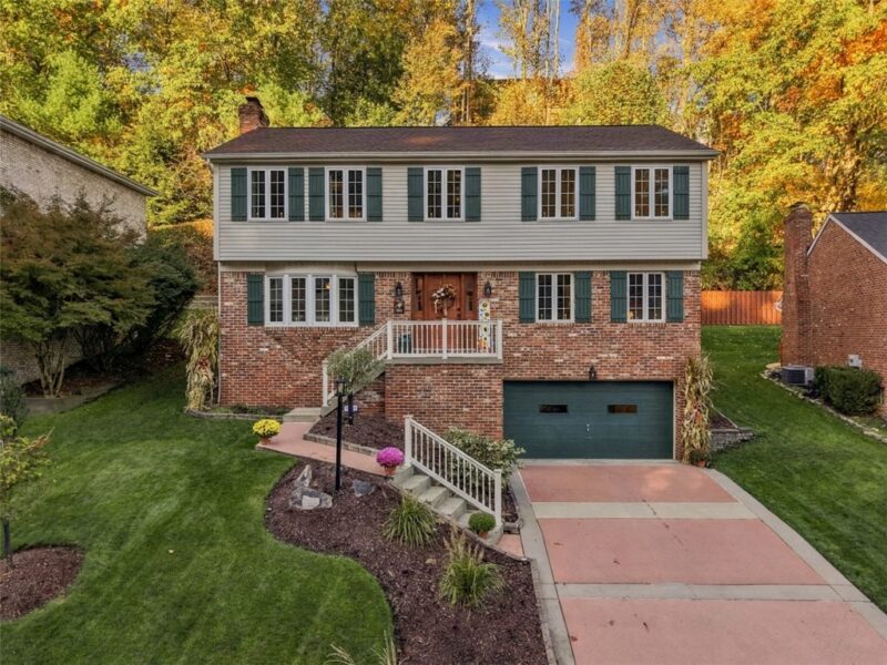 320 Cross Creek Ct