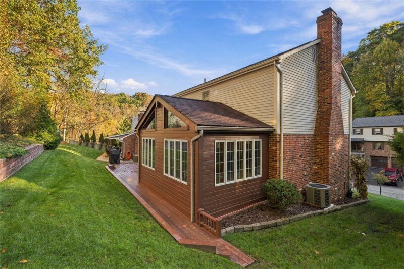 320 Cross Creek Ct — photo 2