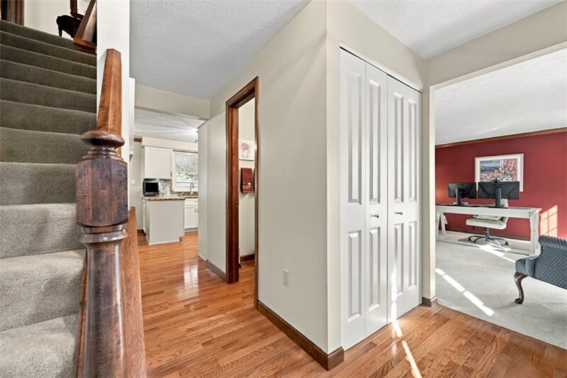 320 Cross Creek Ct — photo 5